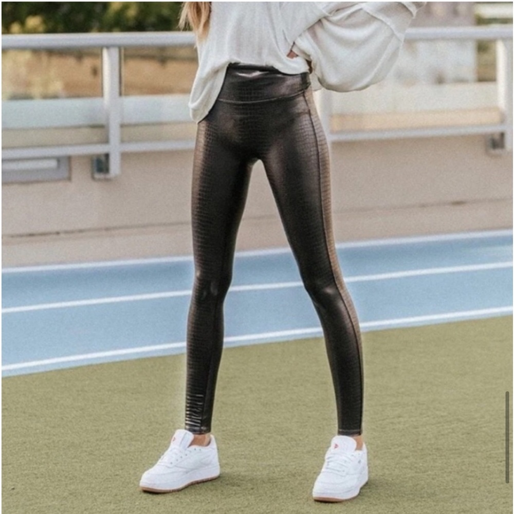 SALE✅SPANX highwaist croc pants